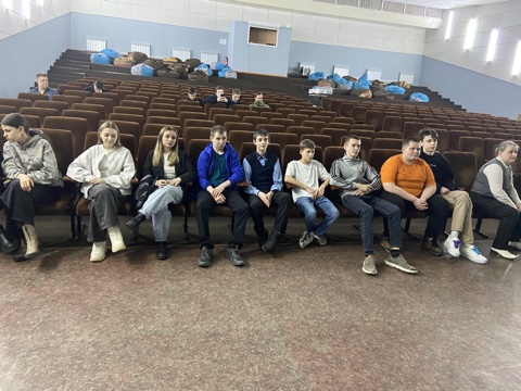 Просмотр фильма.