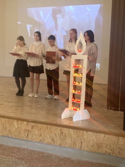 Литературно-музыкальная композиция «Сталинград-наш символ и почёт".